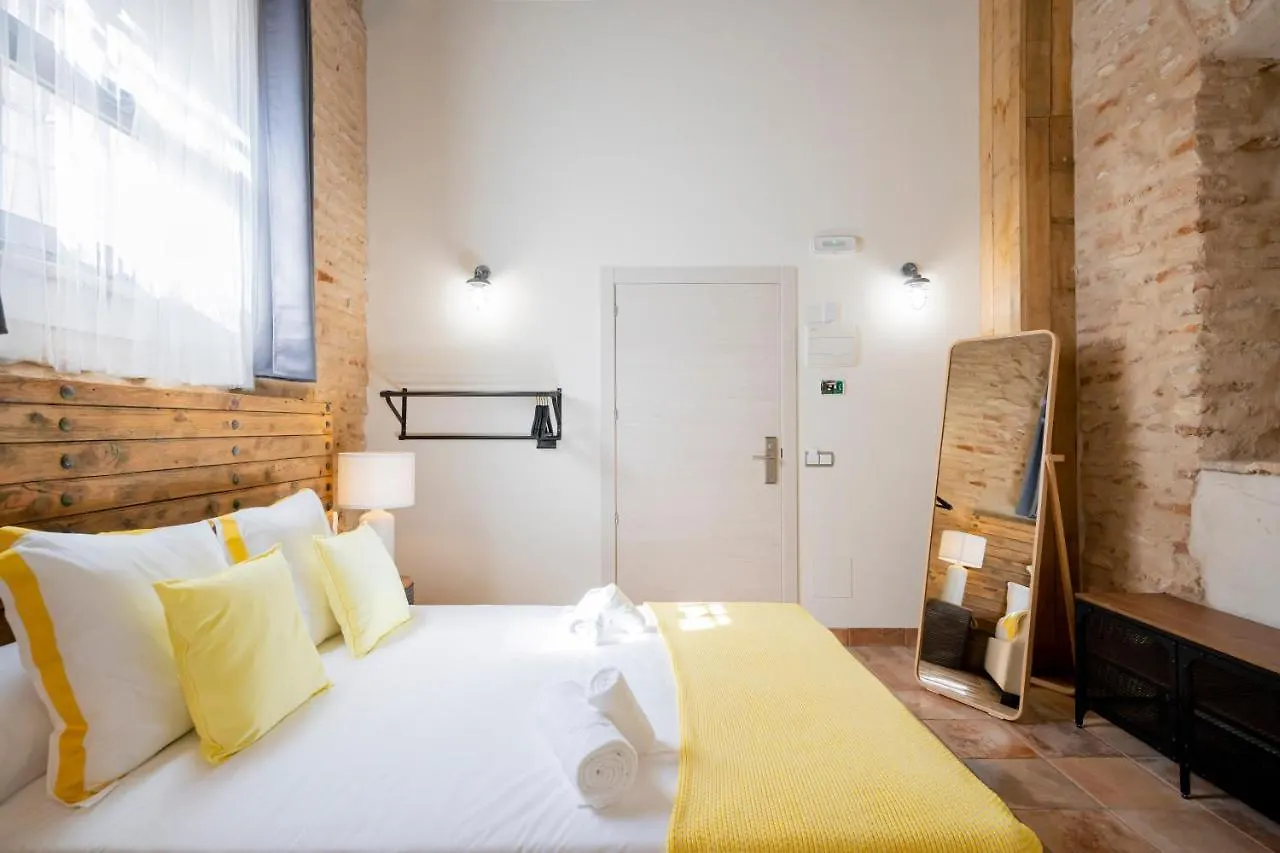 Dobo Azacanes Hostal Toledo Spain