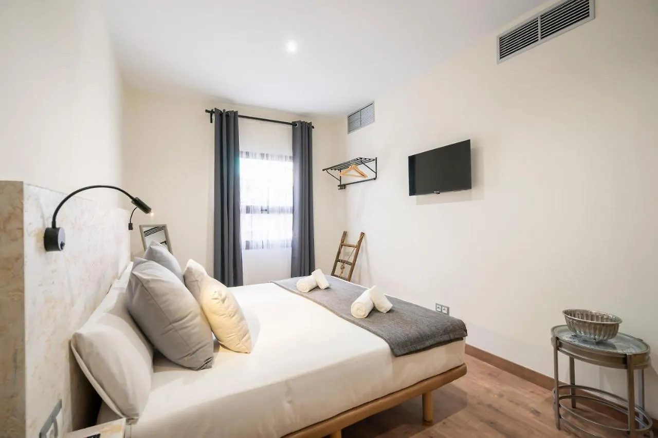 Dobo Azacanes Hostal Toledo